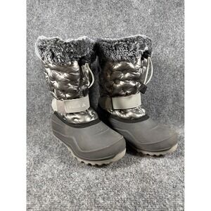 Kamik Kids Silver Metallic Quilted Faux Fur Snow Boots Size 2 Made in Canada